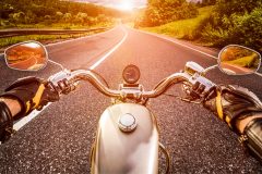 Consejos de seguridad para conducir una motocicleta.