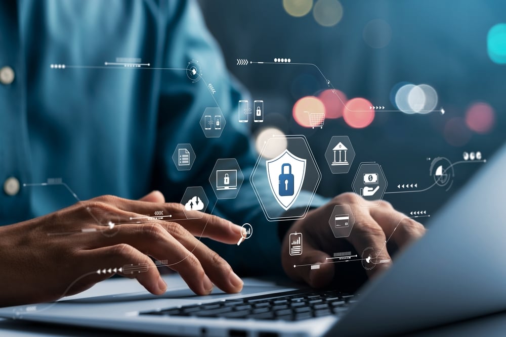 Seguridad​ y ⁣Regulaciones: ‍Construyendo Confianza en ​el Ecosistema Digital