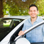 ¿Puedo comprar seguro para carro en California con mal historial de crédito? 
