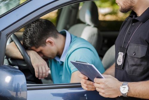 Hombre arrepentido por no tener una cobertura con una aseguradora SR22